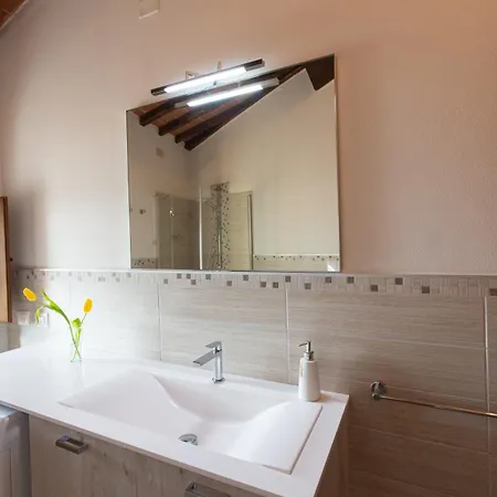 Lägenhet La Casa Di Bernard *